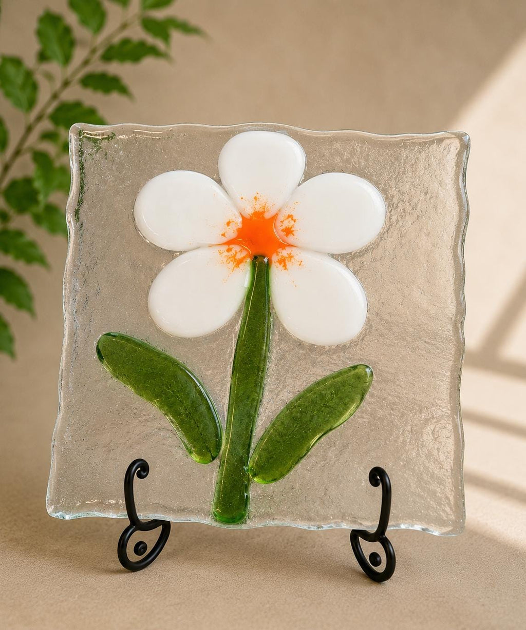 White Daisy Fused Glass Panel, Handmade Floral Glass Art, Small Flower Suncatcher Decor